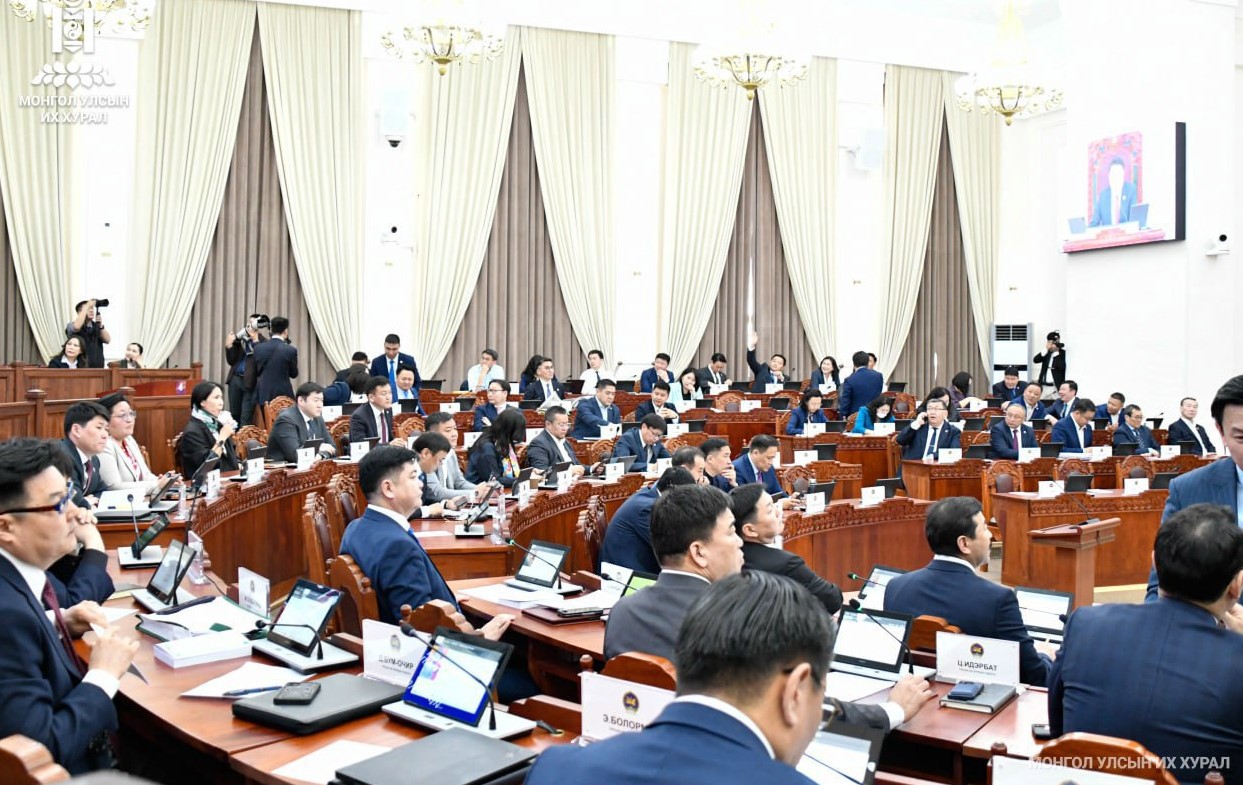 Гаалийн албан татвараас чөлөөлөх тухай хууль хүчингүй болсонд тооцох тухай хуулийн төслийн хэлэлцэх эсэхийг хэлэлцэв