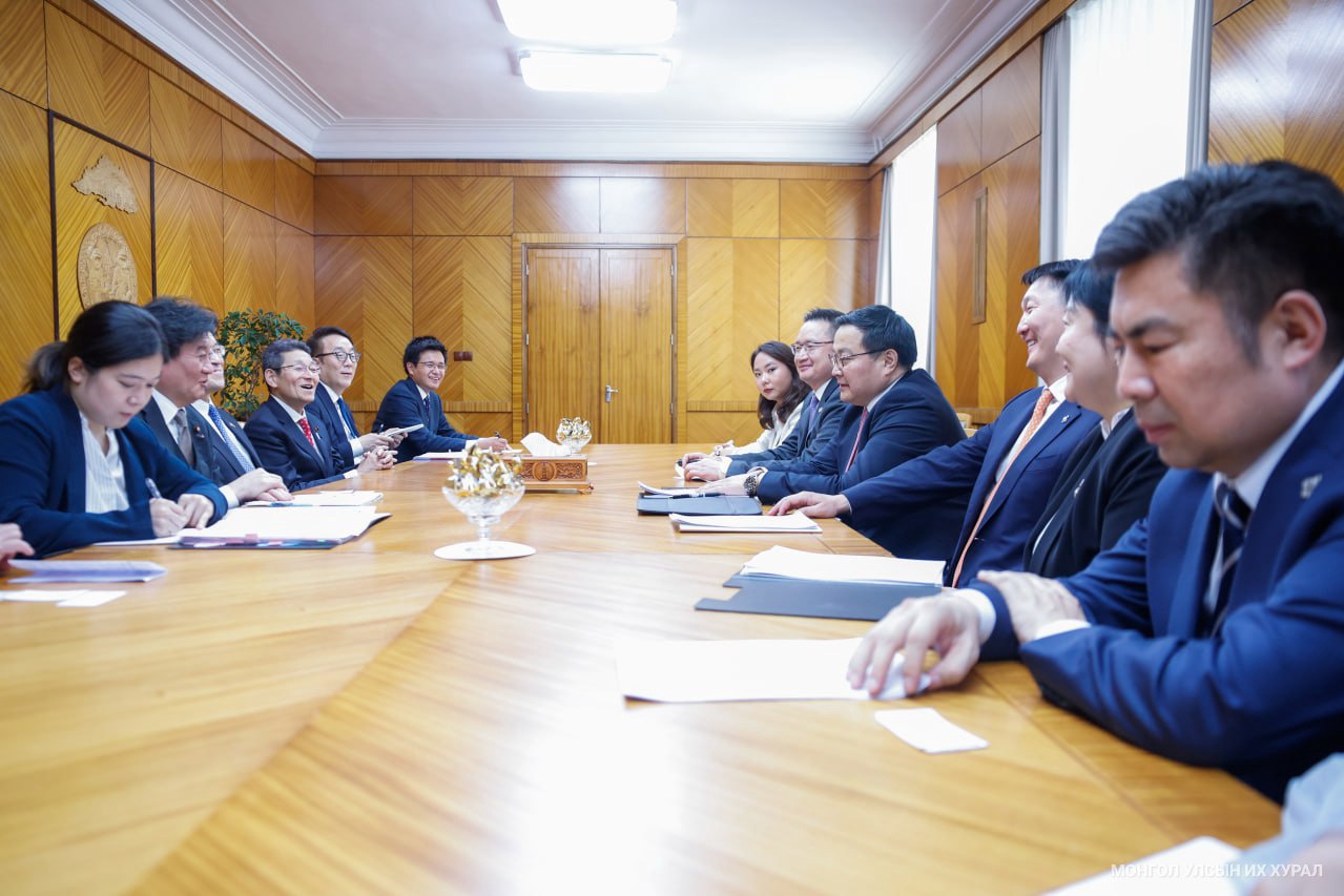 Японы парламентын төлөөлөгчдийг хүлээн авч уулзлаа