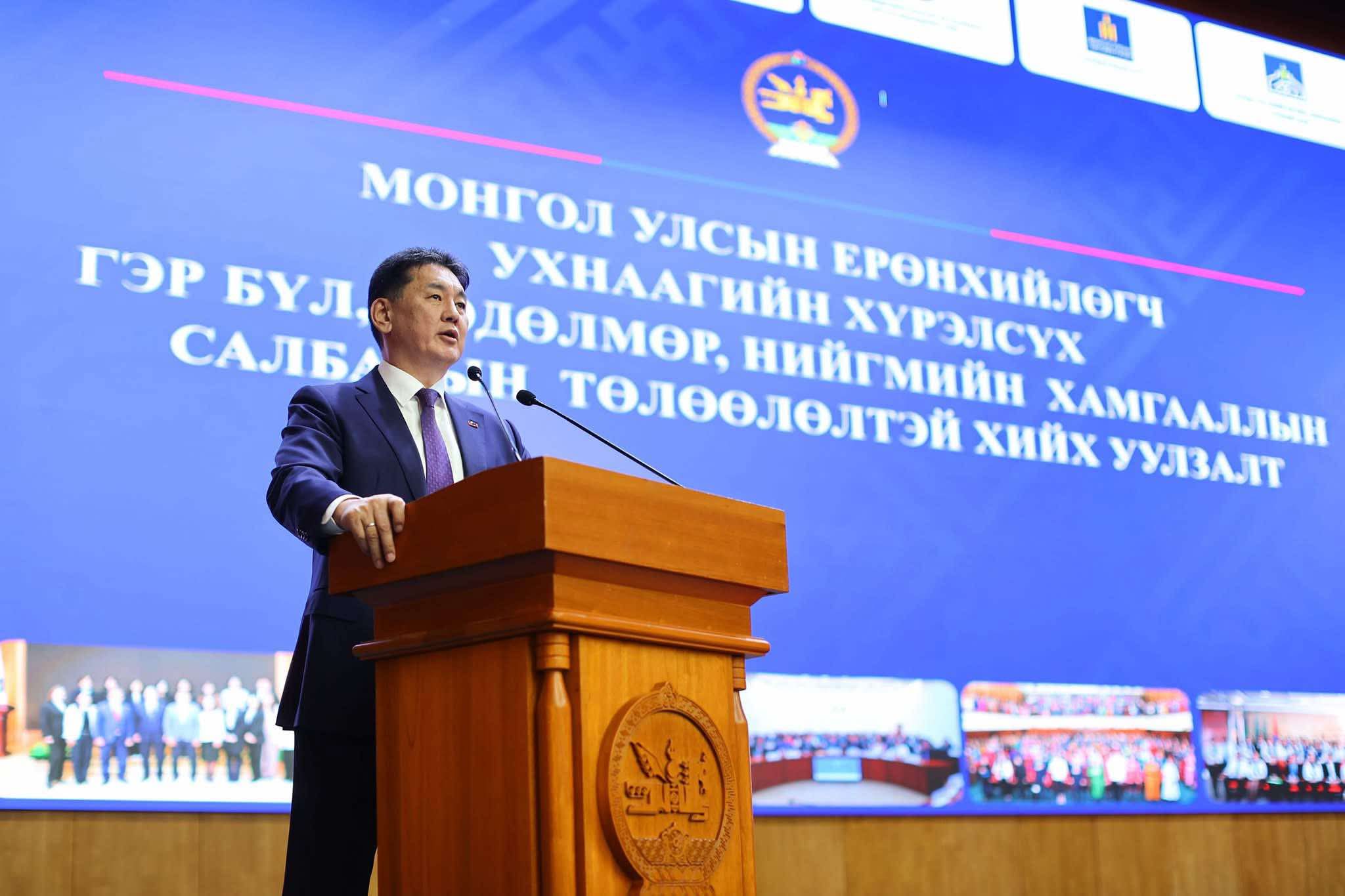 “Цагаан алт” хөтөлбөрийн хүрээнд 2025 онд 174 иргэн тэрбум гаруй төгрөгийн дэмжлэг, бичил зээл авч, арьс, шир, ноос, ноолуурын үйлдвэрлэл, үйлчилгээ эрхэлж байна.