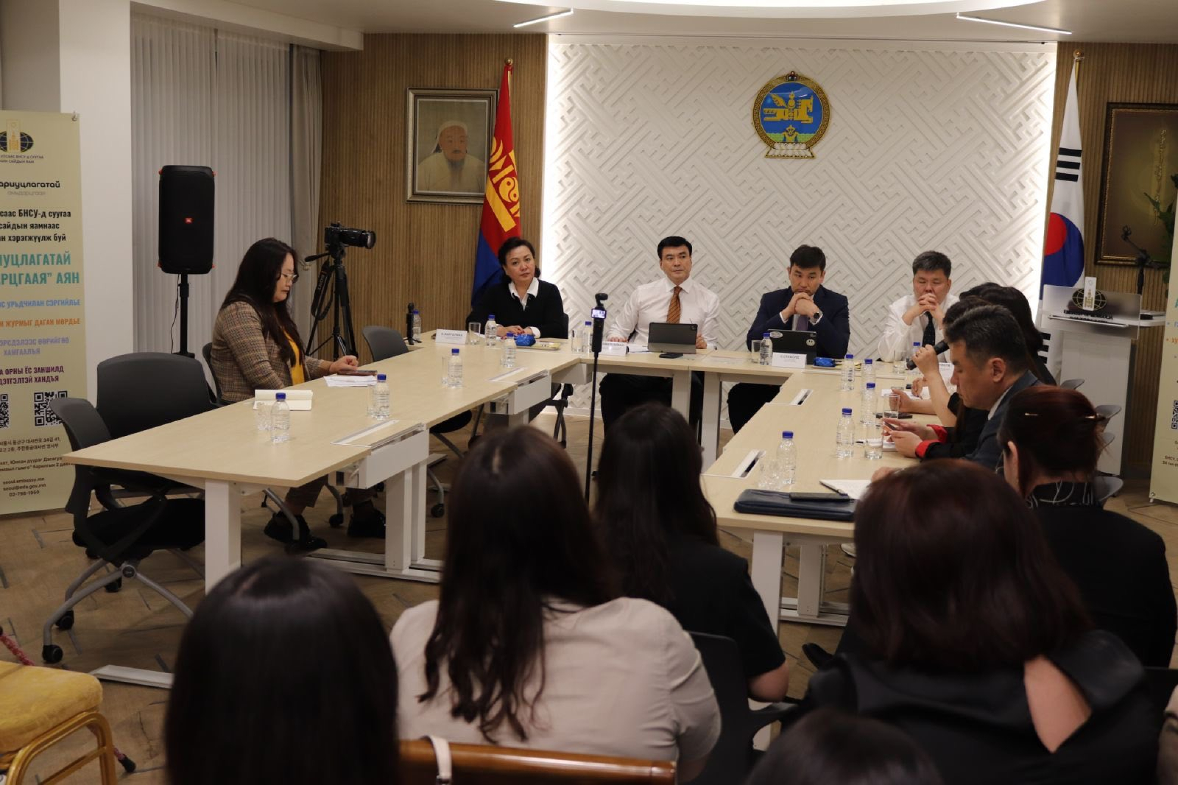 БНСУ руу эрүүл мэндийн үйлчилгээ авахаар зорчиж буй иргэдийн визний нөхцөлийг хөнгөвчлөх талаар ярилцжээ