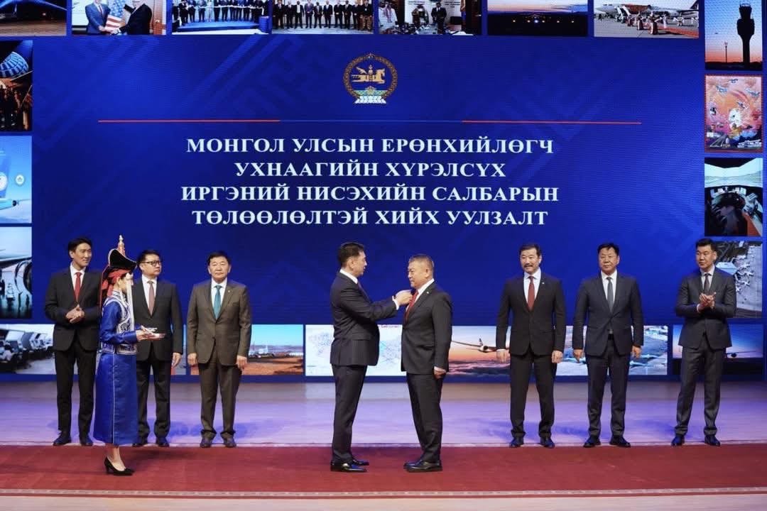 "Иргэний нисэхийн үндэсний төв" ТӨХХК-аас "Хос гавьяат" төрлөө