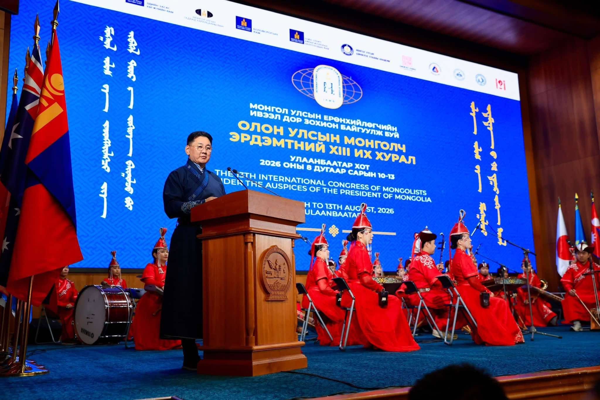 Олон улсын монголч эрдэмтний XIII их хурлыг Монгол Улсын нийслэл Улаанбаатар хотноо 2026 оны 8 дугаар сарын 10-ны өдрөөс 8 дугаар сарын 13-ны өдөр зохион байгуулж байна