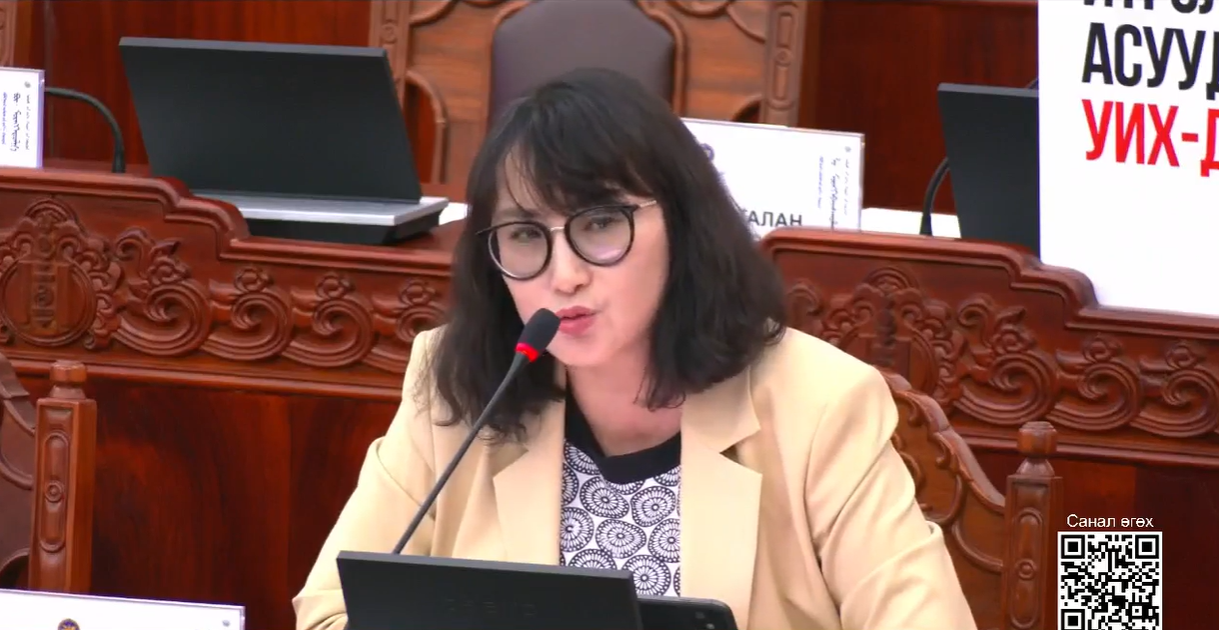 Ж.Баярмаа: Танай намынхан ял наймаалцаад байгаа юм биш үү, Ерөнхий сайд аа?