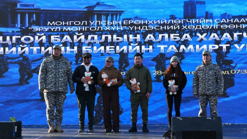 Алба хаагчдын уриалсан “Эрүүл Монгол хүн” өглөөний дасгалд 500 гаруй хүн нэгдлээ