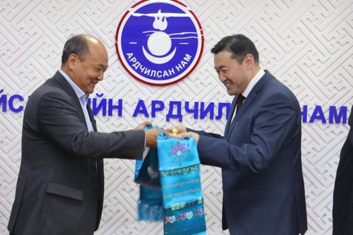 received_751162372347803