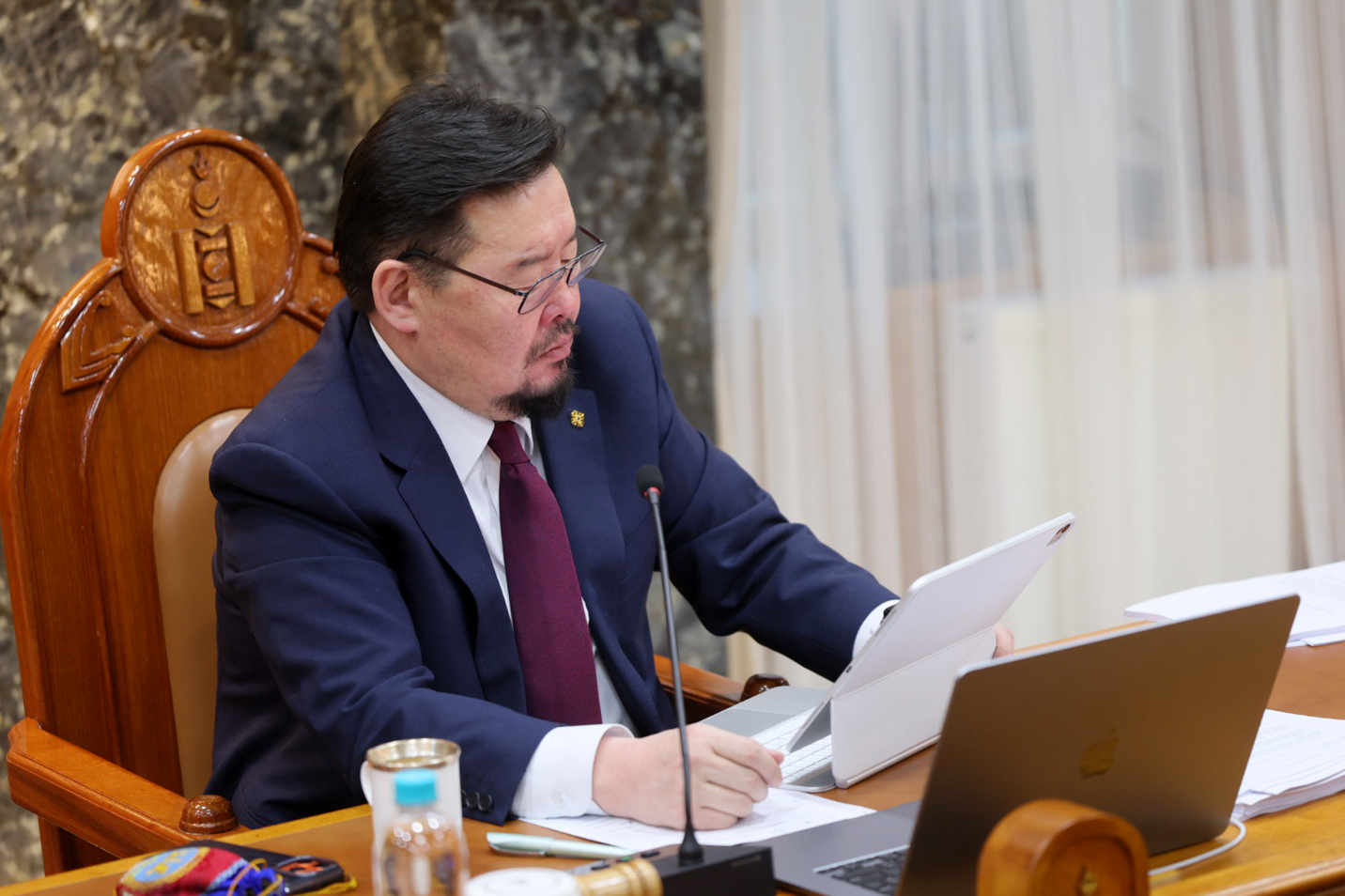 Монгол Улсын засгийн газраас "Газрын тухай хуульд нэмэлт, өөрчлөлт оруулах тухай" төслийг хэлэлцэн их хуралд өргөн барихыг дэмжлээ