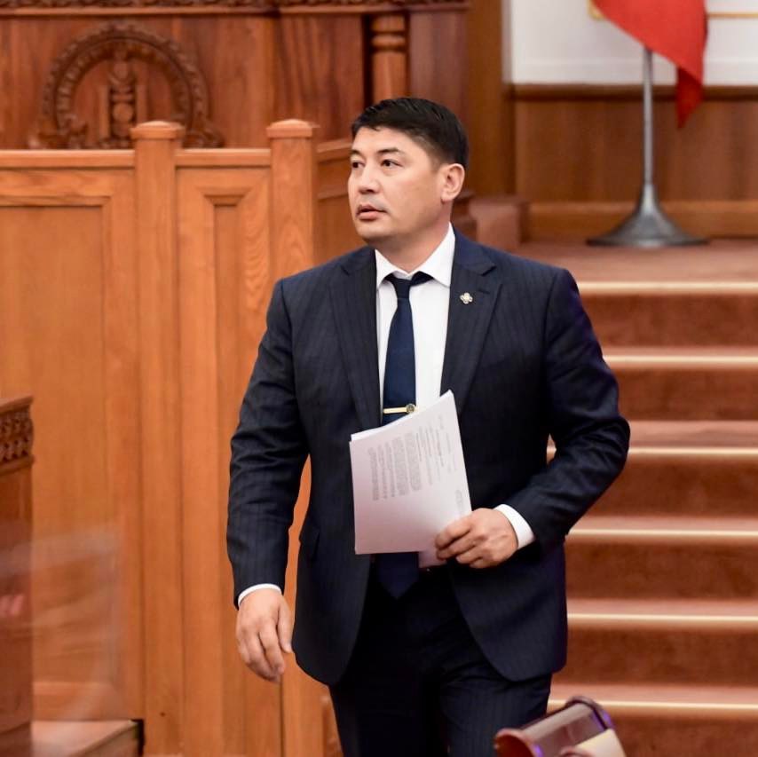 УИХ-ын гишүүдийг эргүүлэн татах хуулийг гишүүд дэмжиж эхэллээ